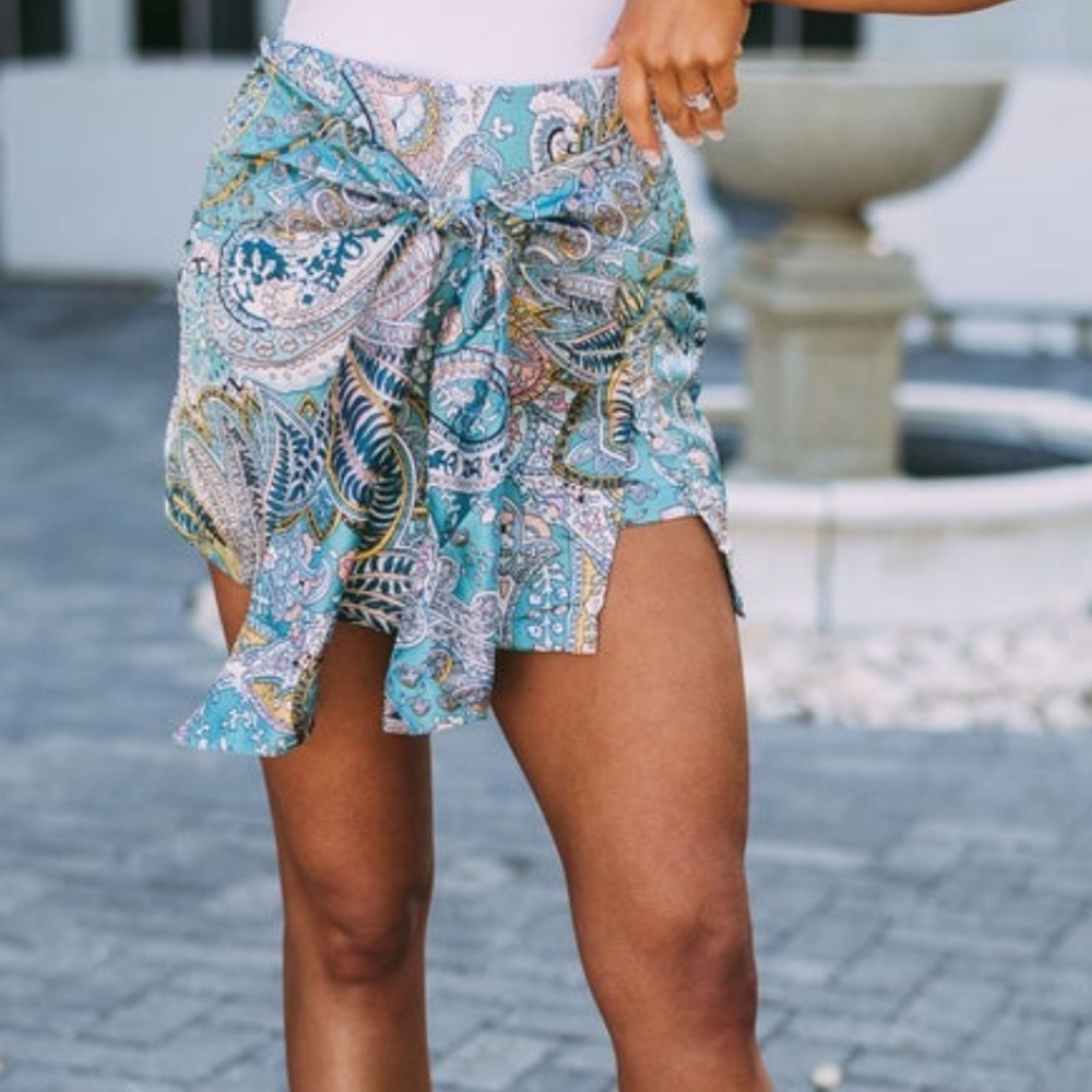 Never worn- side tie skort